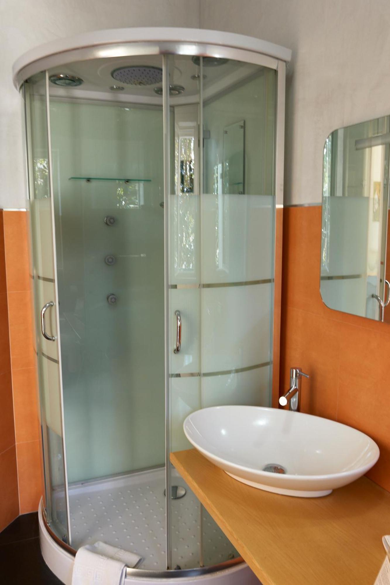 Il Giardino Di Flora Con Piscina Hotel Lecce Bagian luar foto