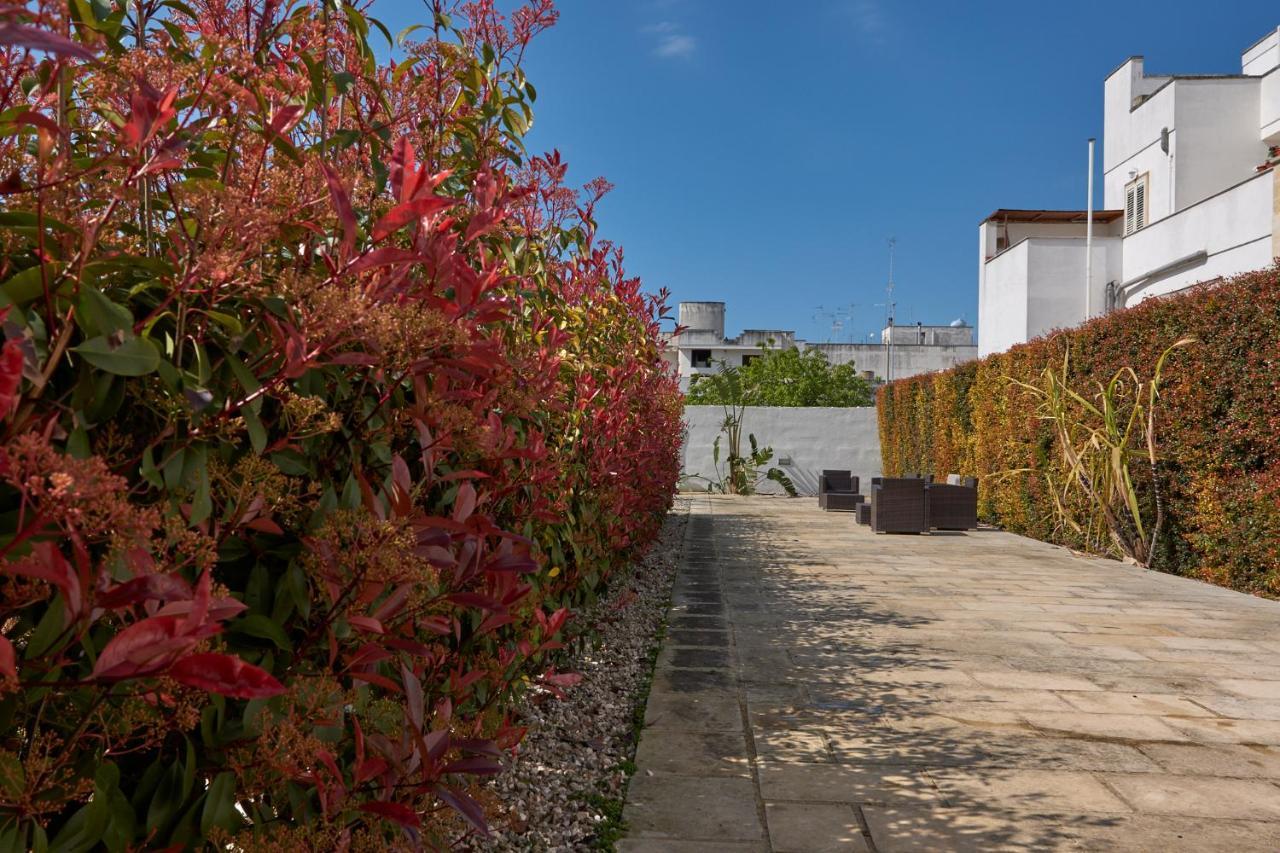 Il Giardino Di Flora - Piscina & Jacuzzi Hotel Lecce Bagian luar foto