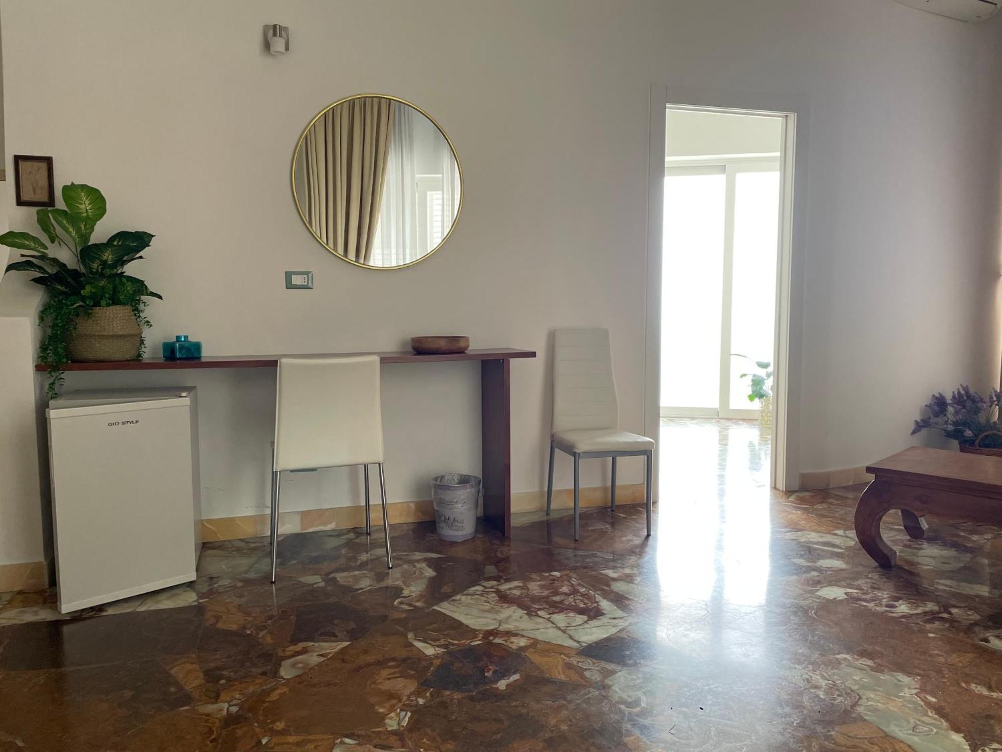 Il Giardino Di Flora Con Piscina Hotel Lecce Bagian luar foto